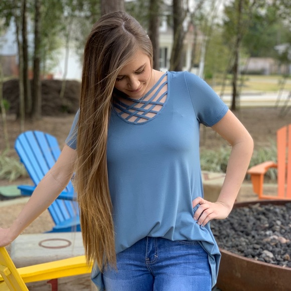 Cage neck top - Picture 2 of 6